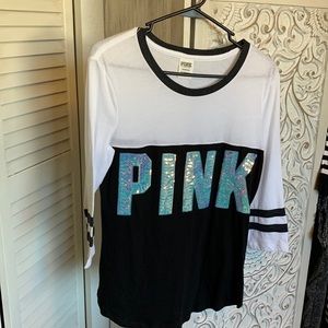 Ladies 3/4 sleeve black and white shirt